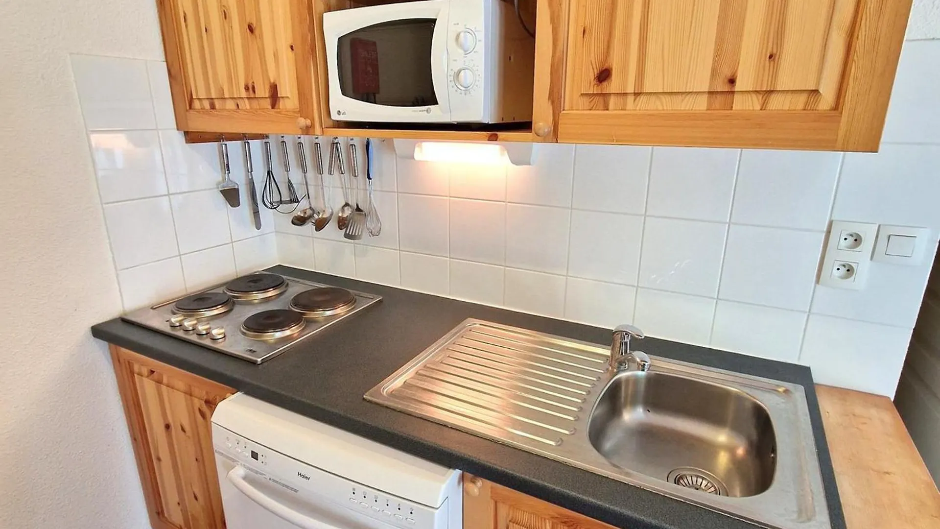 Apartment Appartement 2 Pieces + Cabine, 6 Personnes, Bien Situe A 30M Du Telecabine - Rue Du Cheval Blanc, Modane - Fr-1-265-187 Valfrejus France